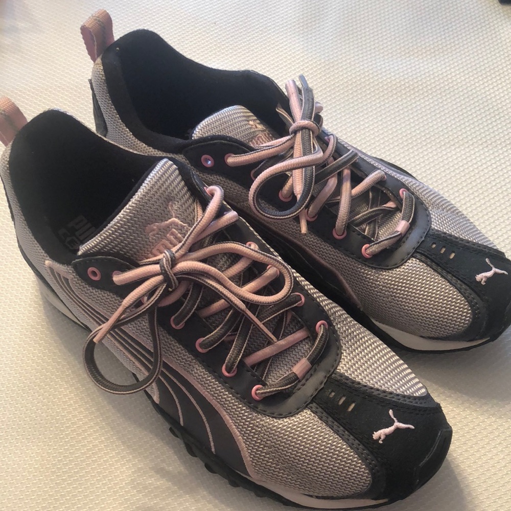 Puma Tennis Shoes: Sz 8.5